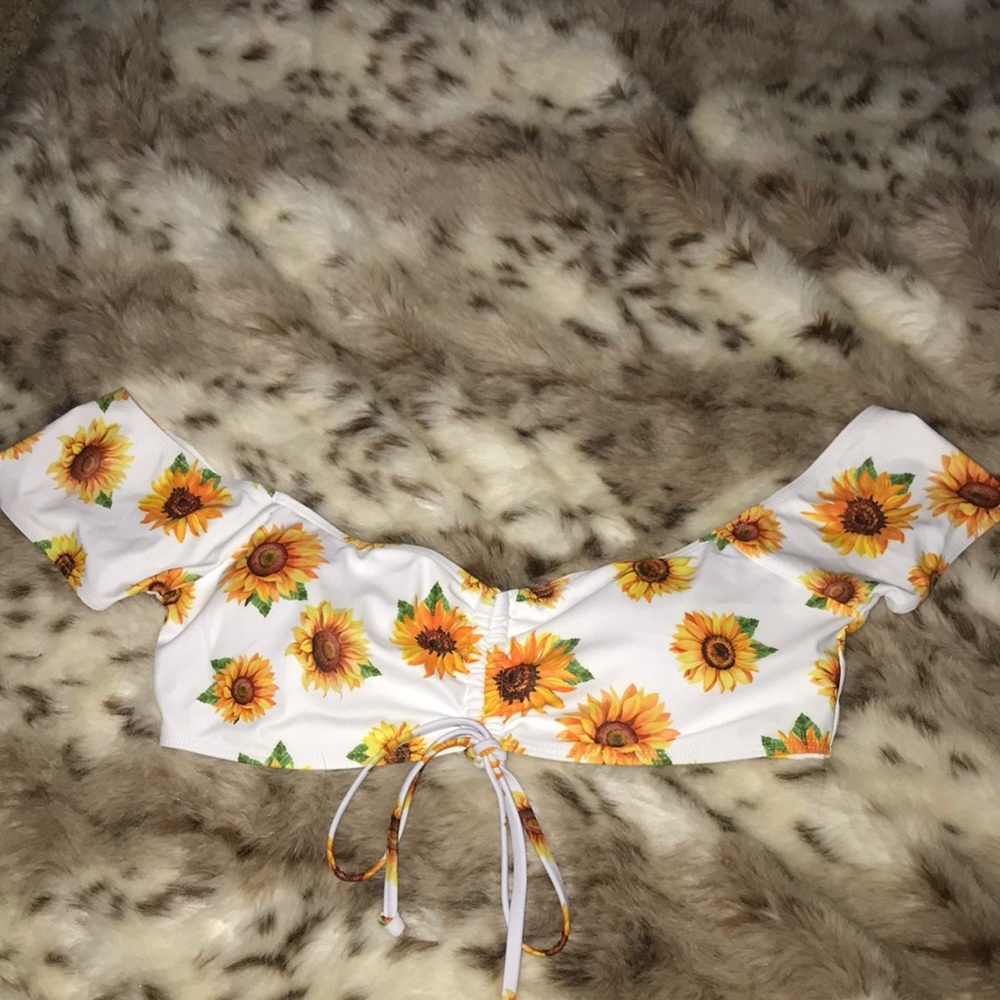 Sunflower bikini top with sleeves